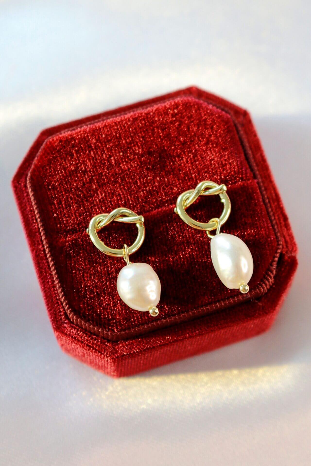 181 karat stud drop freshwater pearl earrings