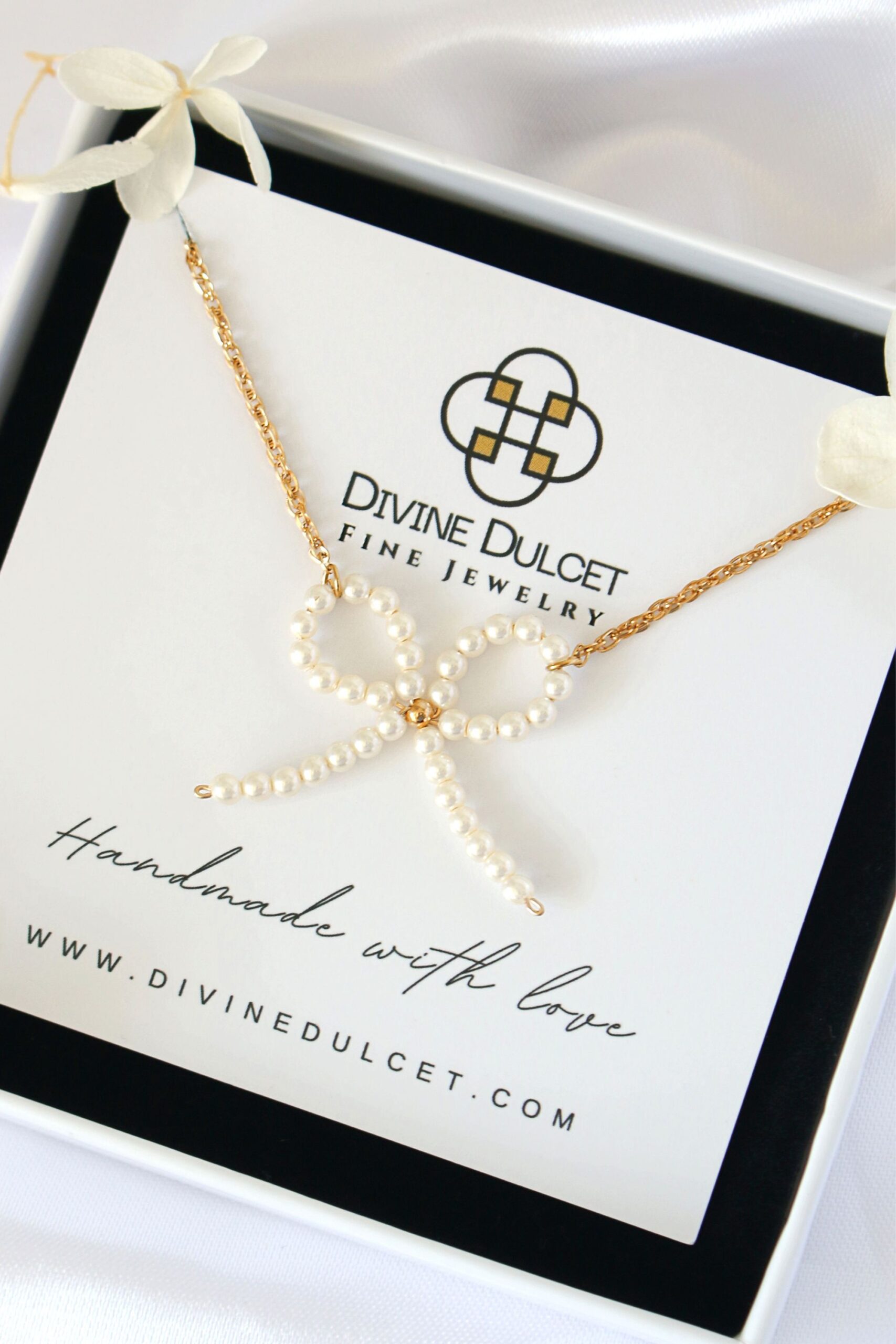 "Miss Coquette" | 24K Pearls Bow Necklace